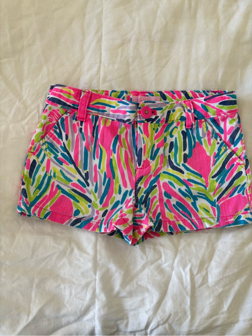 Girls size 6 Lilly Pulitzer Shorts Palm Reader print